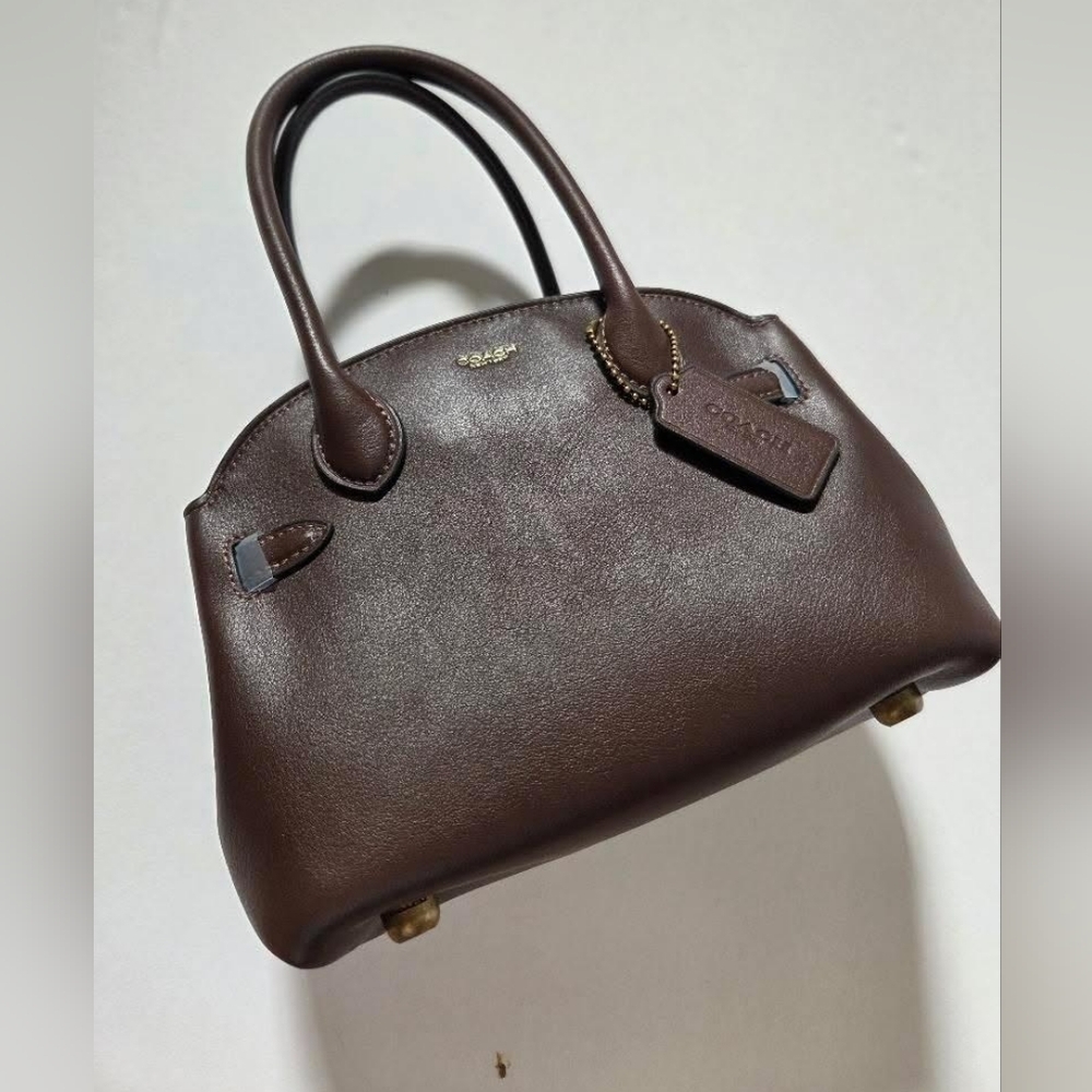 Coach Empire 21  Maple NWT